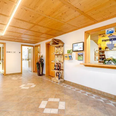 Mountain-chalets Sonnenberg * Nueziders